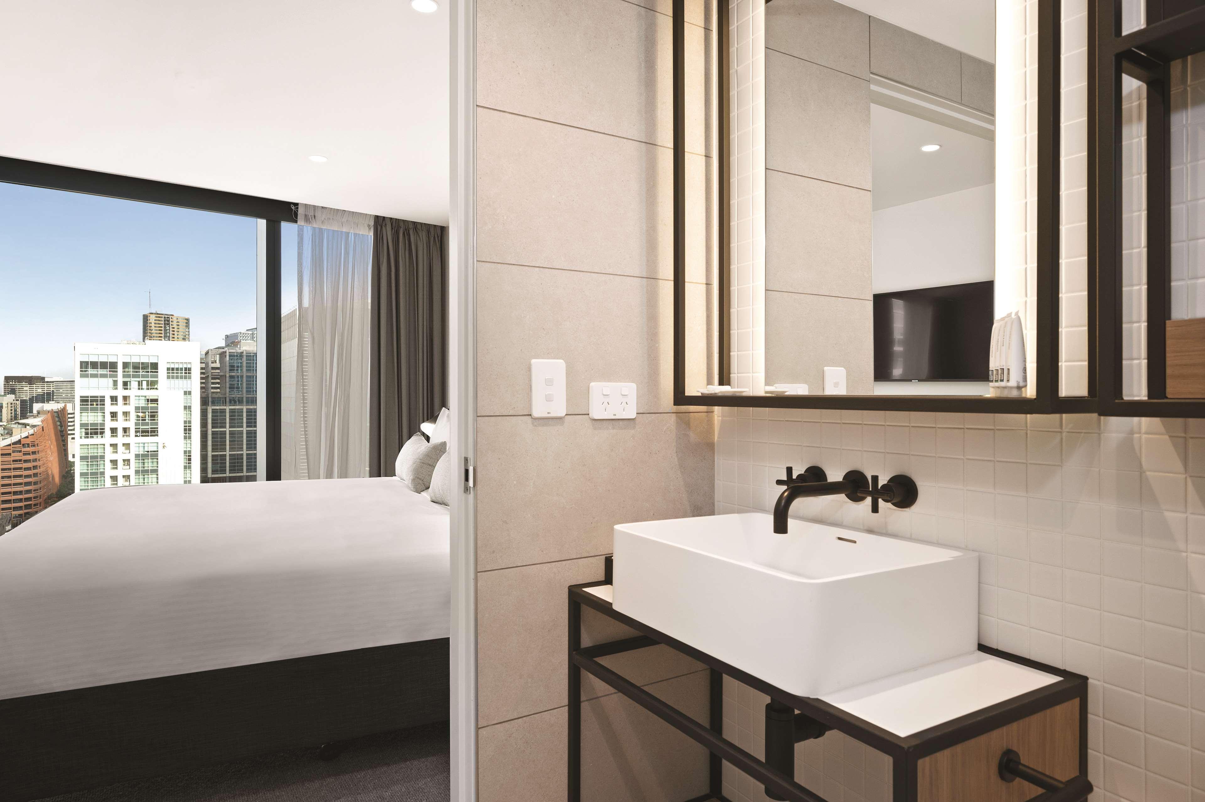 Vibe Hotel Мелбърн Екстериор снимка